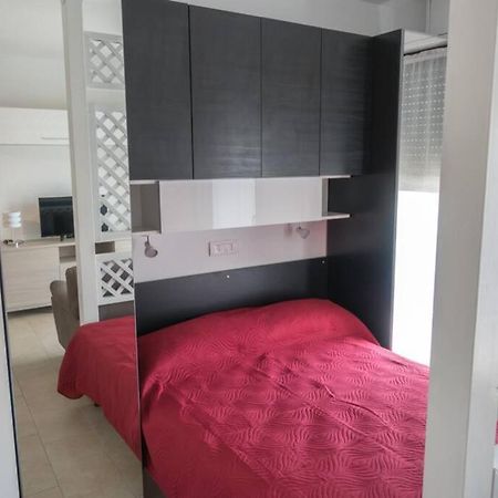 Apartment Victoria, Cozy Studio Flat Near Leonardo Academy Sesto Calende Luaran gambar