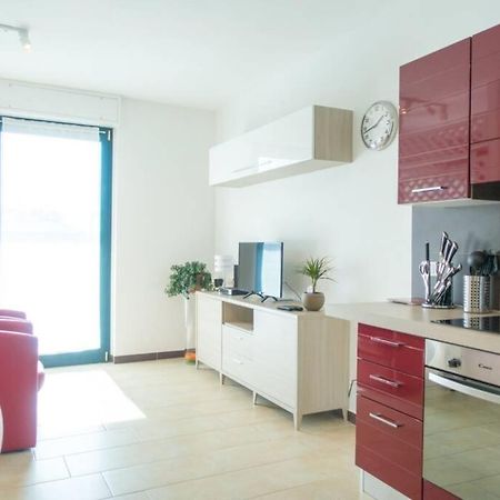 Apartment Victoria, Cozy Studio Flat Near Leonardo Academy Sesto Calende Luaran gambar