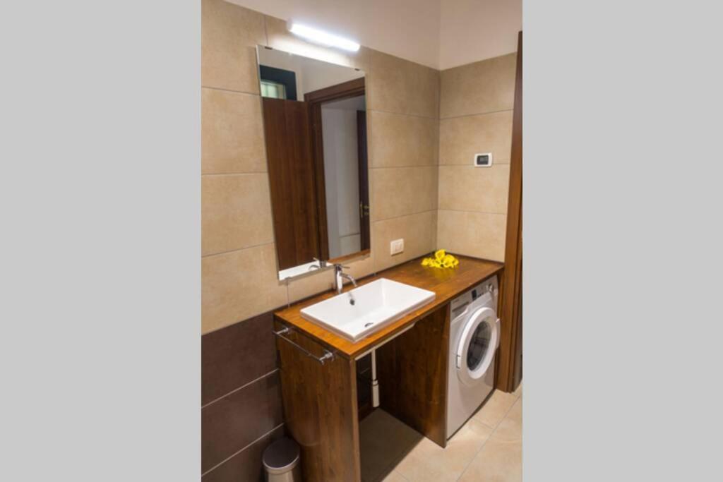 Apartment Victoria, Cozy Studio Flat Near Leonardo Academy Sesto Calende Luaran gambar
